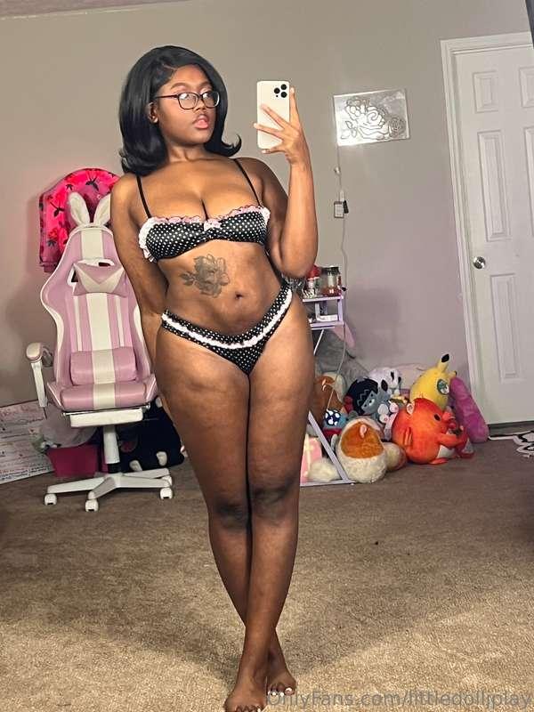 You like my outfit?🥰