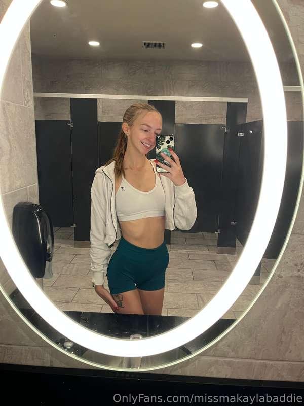 My 🍑 felt very tight today😉