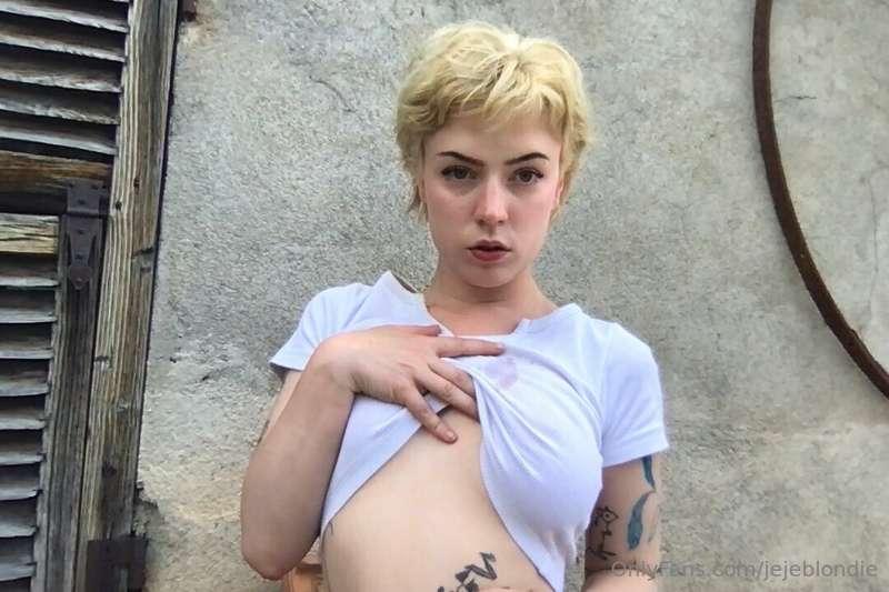 jejeblondie image #2