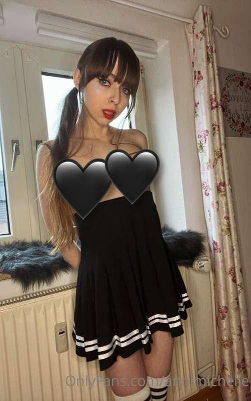 Schalte es frei und befreie meine steifen Nippel 🍒🥵