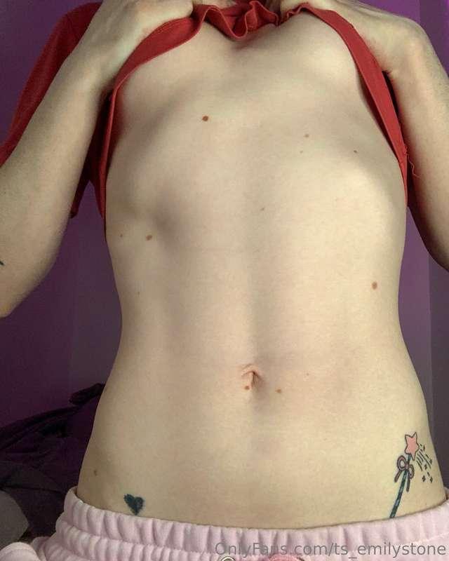 just a cute tummy pic cause i was feeling myself ;3