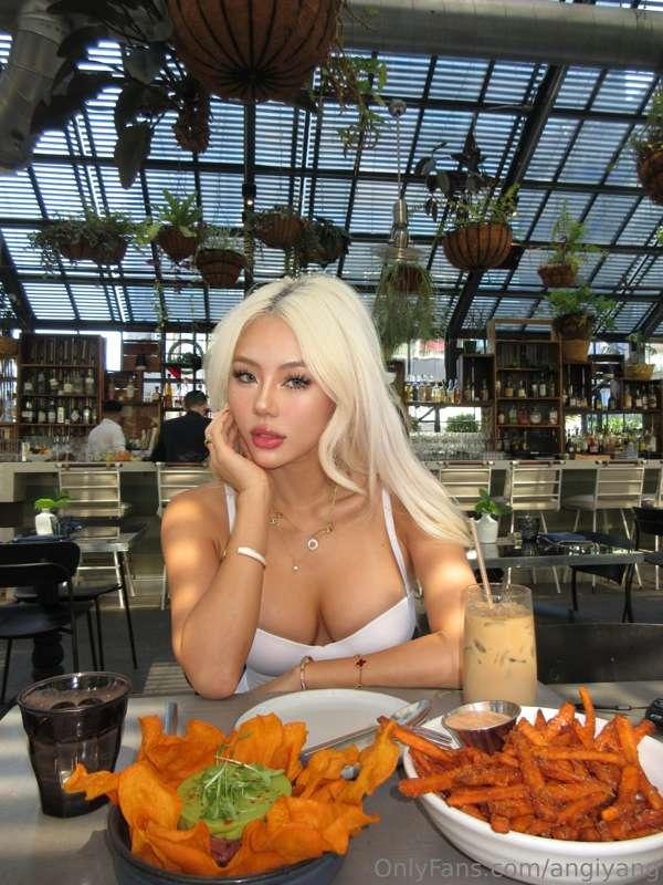 food almost looking as good as me 👀