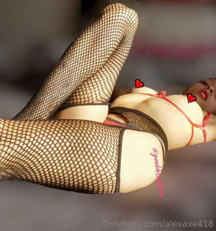 I have a small and tight pussy...
.
👑 You can find me at @go..