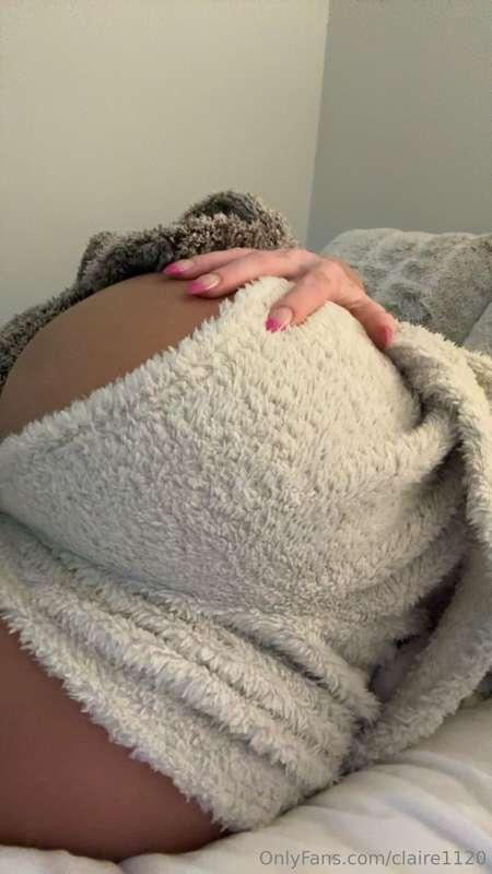 Love my new fuzzy pjs. hit my dms and send a tip for exclusi..
