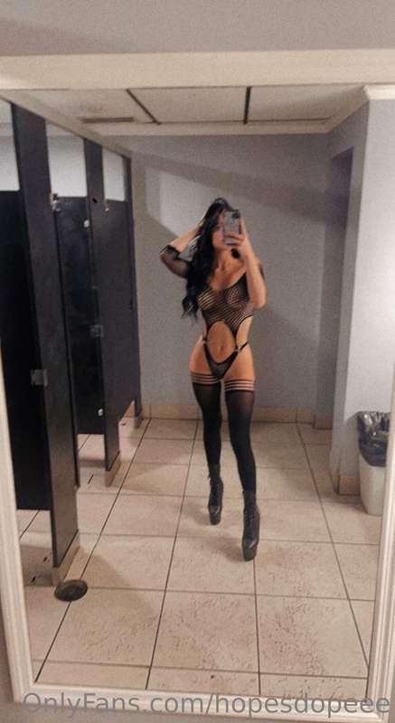 like this if you’d like to see me post/ make content in more..