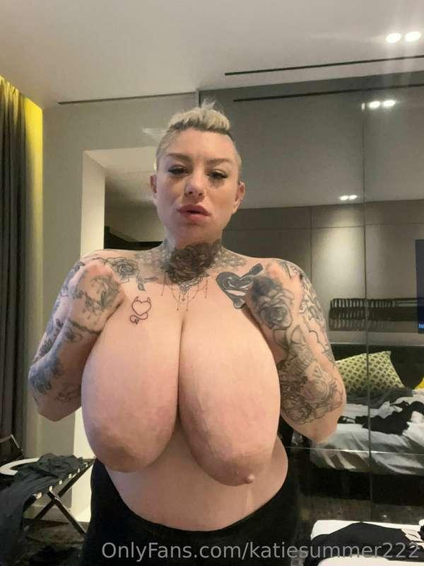 Topless hotel pic