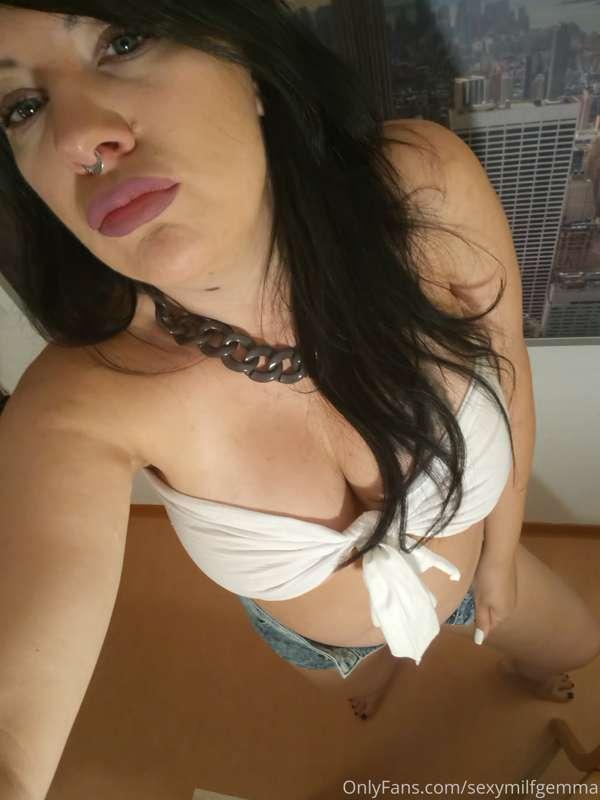 Go follow me on twitter https://Twitter.com/hotmomgemma & I'..