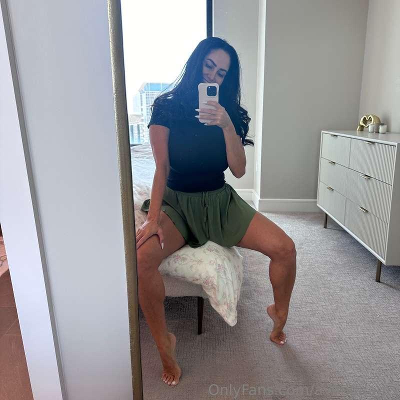 Let's make your night a little better...dm me?