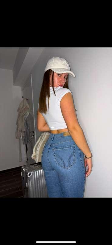 Do u wanna stick it in ;)