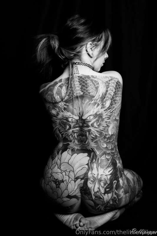 Black and white or color? 🖤💚