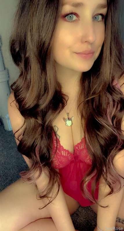 Stop what you're doing and DM ME 🥵 @SavRose 

#public #amateur #girlnextdoor #gamergirl #library #camgirl #bigbooty #blueeyes #bigboobs #thick #thighs #savrose #girlfriend #GFE 