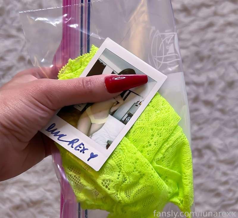 𝗟𝗔𝗦𝗧 𝗖𝗛𝗔𝗡𝗖𝗘! PANTY SALE! 👙✨

Packing up some of your panty orders and I thought I would make a FINAL CALL - I am selling my used panties 😳 𝑼.𝑺. 𝑶𝑵𝑳𝒀!

🔥 𝗧𝗶𝗽 $𝟲𝟬 𝗳𝗼𝗿 𝗮 𝗽𝗮𝗶𝗿 𝗼𝗳 𝗺𝘆 𝘄𝗼𝗿𝗻 𝗽𝗮𝗻𝘁𝗶𝗲𝘀

🔥 𝐓𝐢𝐩 $𝟕𝟓 𝐟𝐨𝐫 𝐚 𝐩𝐚𝐢𝐫 𝐨𝐟 𝐦𝐲 𝐰𝐨𝐫𝐧 𝐩𝐚𝐧𝐭𝐢𝐞𝐬 𝐰𝐢𝐭𝐡 𝐚 𝐩𝐨𝐥𝐚𝐫𝐨𝐢𝐝 𝐨𝐟 𝐦𝐞 𝐰𝐞𝐚𝐫𝐢𝐧𝐠 𝐭𝐡𝐞𝐦

🔥 𝗧𝗶𝗽 $𝟭𝟬𝟬 𝗳𝗼𝗿 𝗮 𝗽𝗮𝗶𝗿 𝗼𝗳 𝗰𝘂𝗺𝗺𝗲𝗱 𝗶𝗻/𝗳𝗶𝗻𝗴𝗲𝗿𝗲𝗱 𝘄𝗼𝗿𝗻 𝗽𝗮𝗻𝘁𝗶𝗲𝘀 𝘄𝗶𝘁𝗵 𝗮 𝗽𝗼𝗹𝗮𝗿𝗼𝗶𝗱 𝗼𝗳 𝗺𝗲 𝘄𝗲𝗮𝗿𝗶𝗻𝗴 𝘁𝗵𝗲𝗺!

Panty colors/styles are random but trust me, all of my panties are cute lol 😳 After you tip, please message me your mailing address! Packages are sent DISCREETLY. 😘 The amount of panties I'm selling will be limited, obviously, as I only have so many pairs, so if you are interested in this don't wait!

#panties #usedpanties #lunarexx #gamergirl #asmr #polaroid 