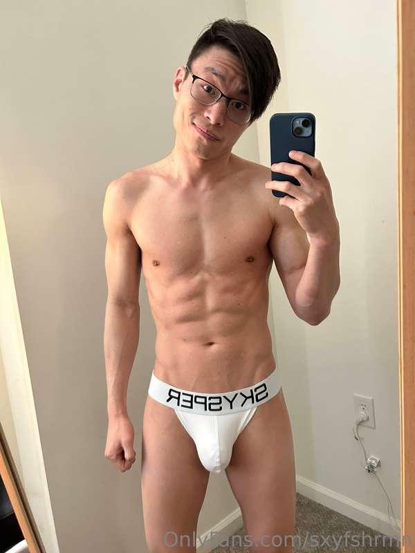 Just got a new jockstrap in the mail 😅 let me know what you ..