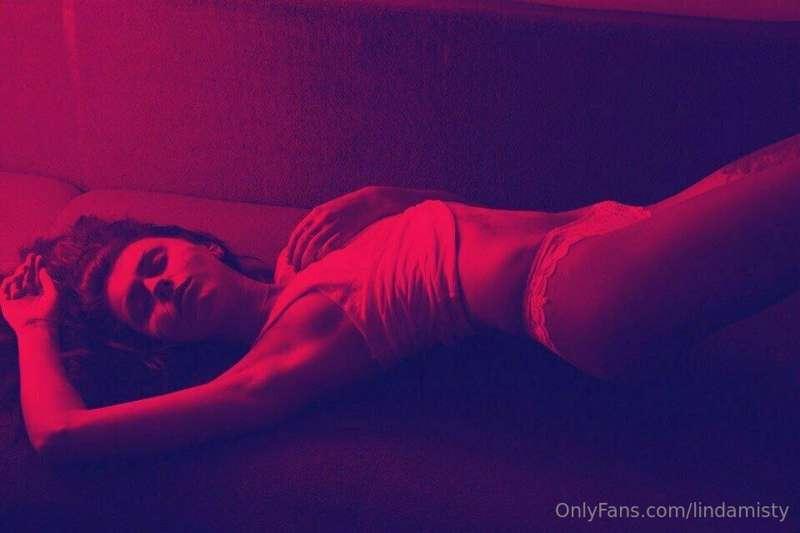 I have a dream 💭 I really want a nude photo shoot 📷💥 I could..