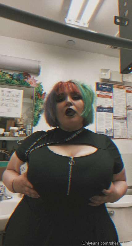 here’s some alternative photos though i know you’re gonna dr..