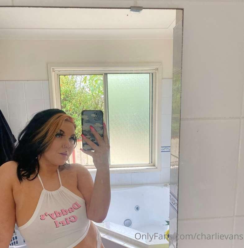 like this post if you wanna see this shirt all wet 🥵😘