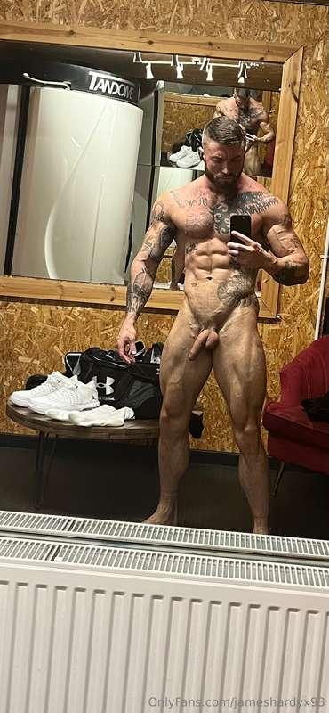 Got pumped, got sweaty, took my clothes off, took a picture...