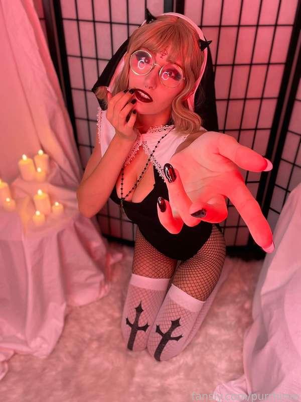 Would you sin with me? 🖤

#sexynun #sisterofsin #gothgf #demongirl #thighhighs #gothgirl #gothgf #femboi #nonbinary #candles 