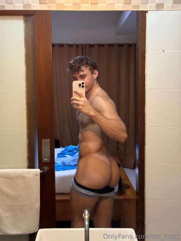 leo_lust1 image #0