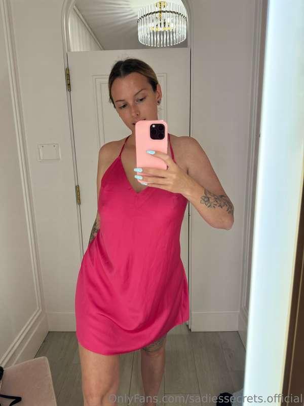 am I too hot in pink? 💏