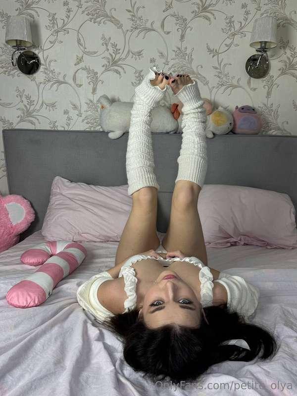 Saturday is the perfect time for pranks. 😋Care to join me?😽💥