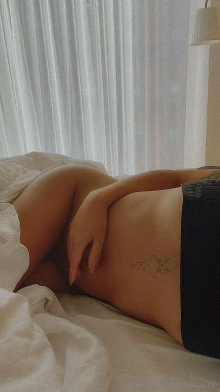 Good morning NYC. How’s this spread pussy look after a late…..