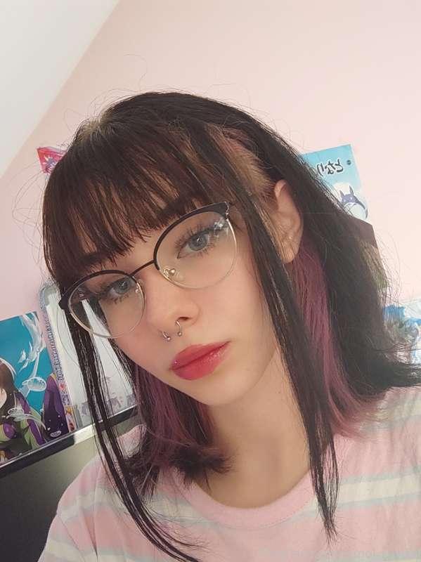 lookin a lil like samsung sam today 😋
should i change my pfp..