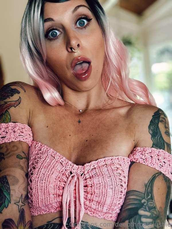 I’m as sweet as pink, but twice as wild 😜💖