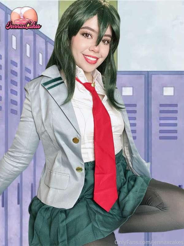 Wanna hookup in the locker room after class 👅 ?