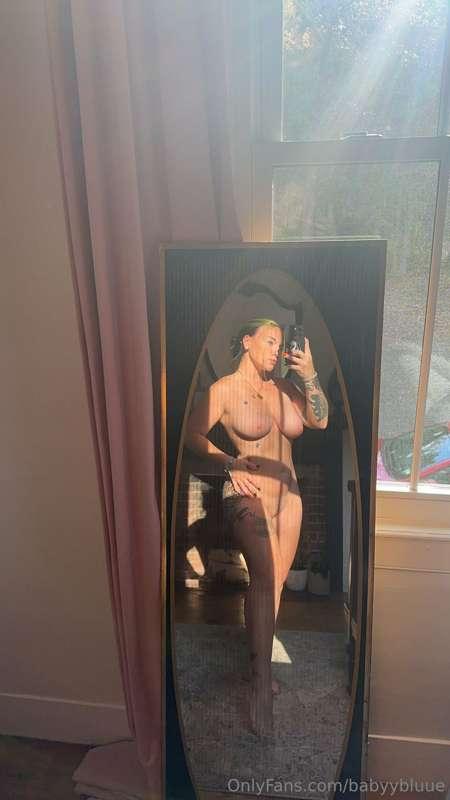 I just wanna watch you fill my tight little pussy