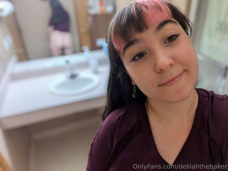 What no. These are totally innocent selfies 🥺