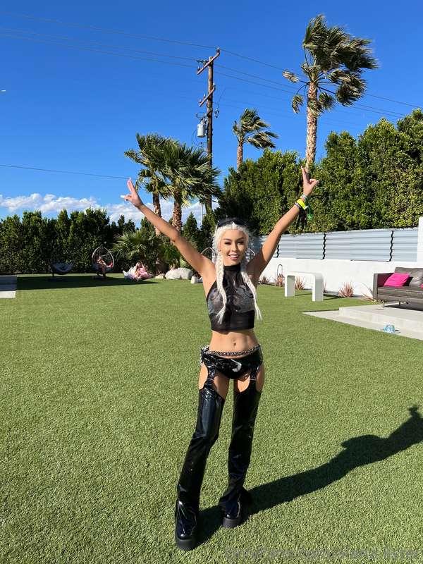 Take me back to Coachella 😄