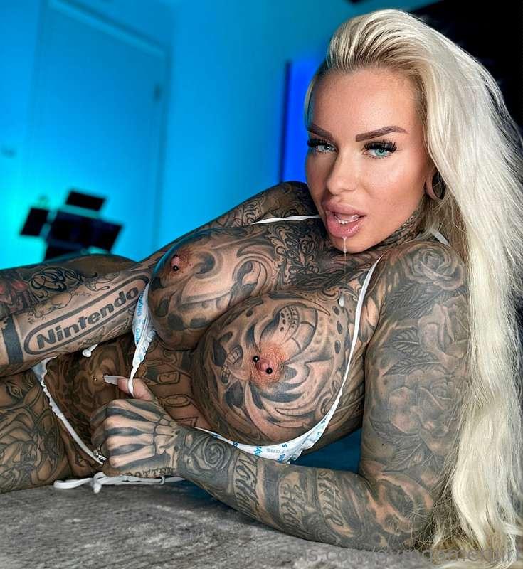 Hungry for your cock baby💦💦