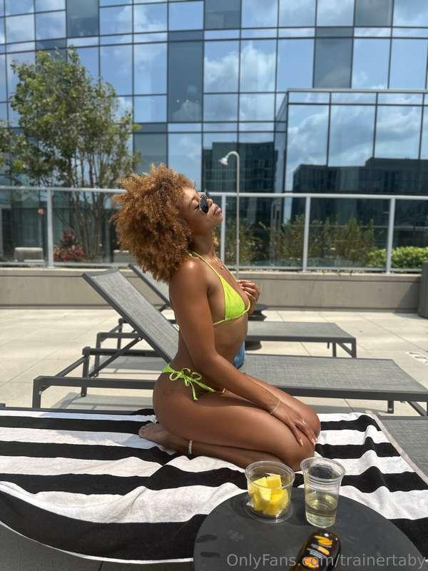 Starting the weekend right!😘