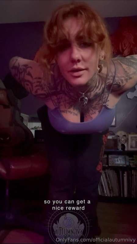**NSFW - MuscleMommy Stripdown and JOI VIDEO** Tips are appr..