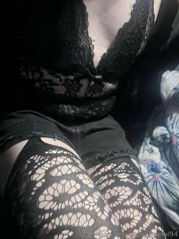 Wonder what happened here out at local beach with @lavishcoo..