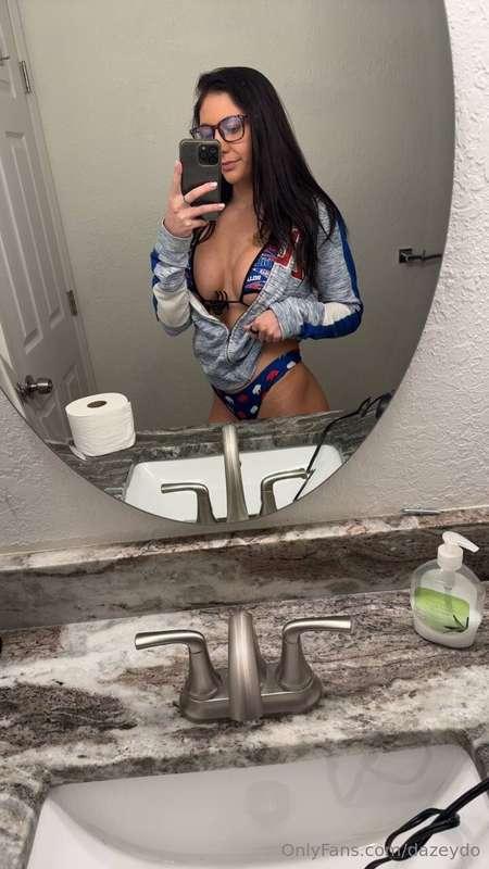 I mean clearly the best outfit!! hehe 😜❤️💙