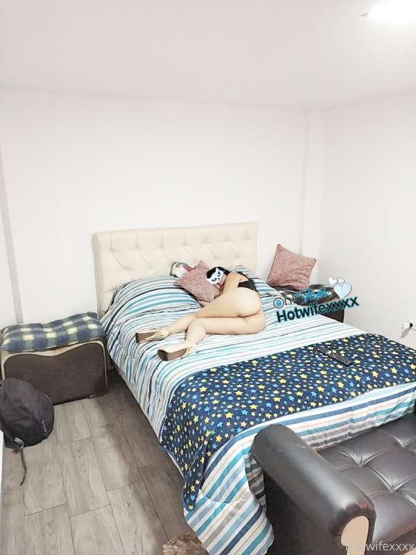 hotwifexxxx image #2