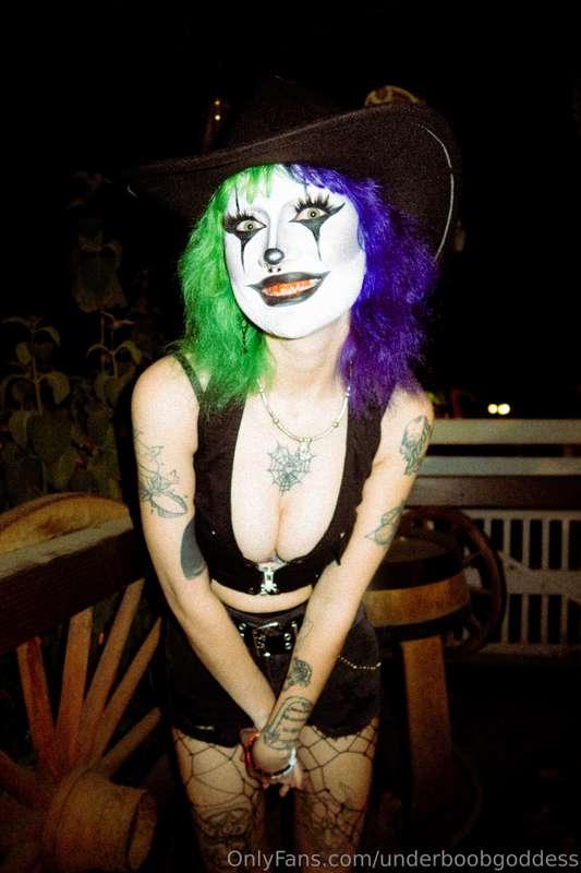 clown girl wants your dick