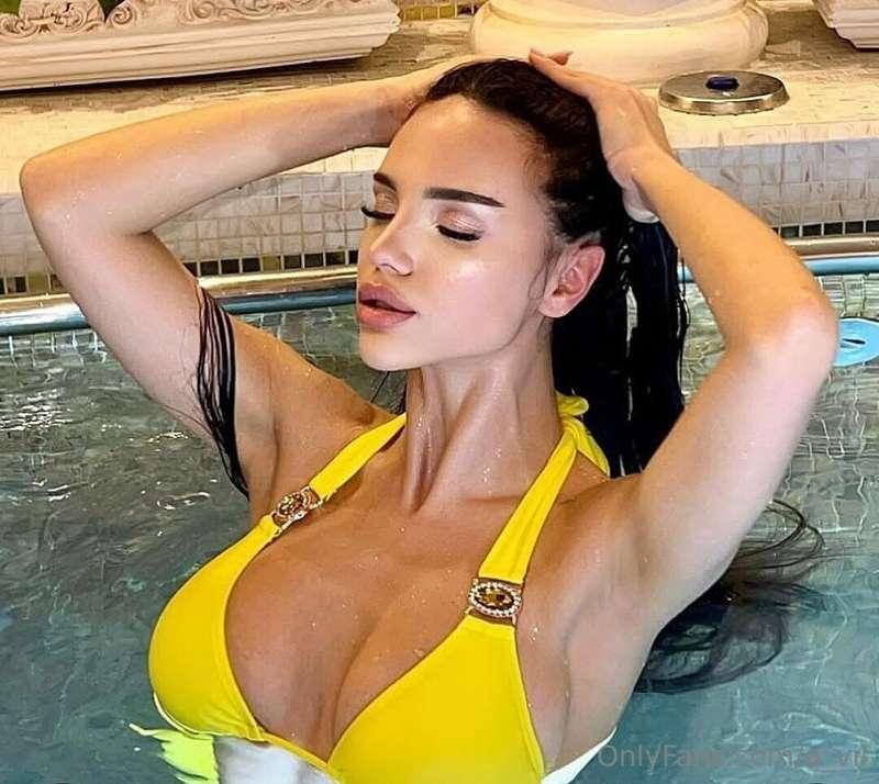 Cum on my tits 🥵🥵🥵