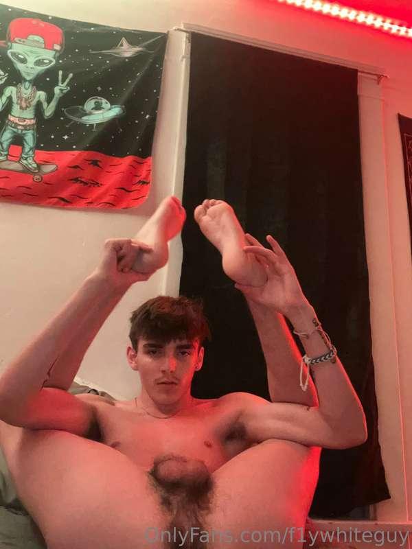 f1ywhiteguy image #0