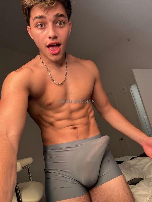 wanna free my boy and handle it? 😏👅let’s get this party star..