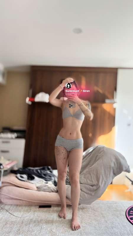 Home Outfit ^^

#soles #petite #e-girl #Asian #fyp #slim thick #feet lover #fetish #creamy  #nudity 