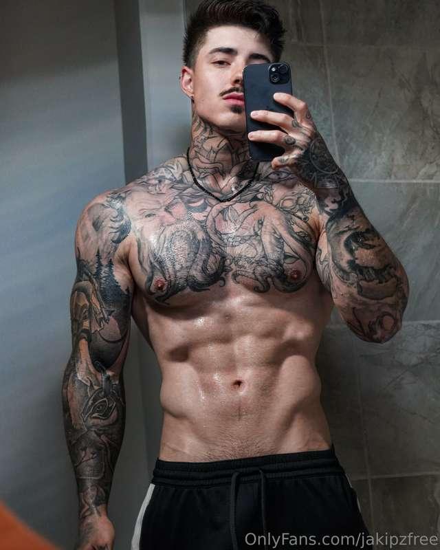It’s sooo hot out 🌞🥵… ADULTS ONLY 🔞👉 @Jakipz