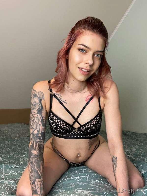 @xlilagreyyfree her innocent look is all an act 😈😇 sub to @g..