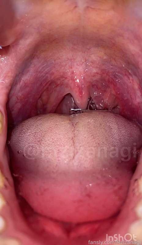 some water vore for you all 💖 watch it slide down my throat 💝

swallowing a gummy bear &amp; burping at the end 💕

free on giantess tier or $5

#fyp #vore #mouthfetish #mouthtour #vore #giantess #saliva #drool #tonsils #teeth #tongue #longtongue #macrophilia #uvula #drinking #swallowing #watervore #swallowingwater