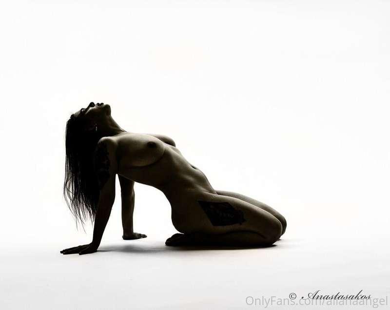 Live in darkness, but bathe in the light~

PH: Anastasakos P..