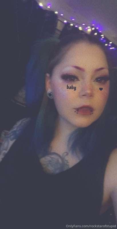 Should I do a set with this makeup??