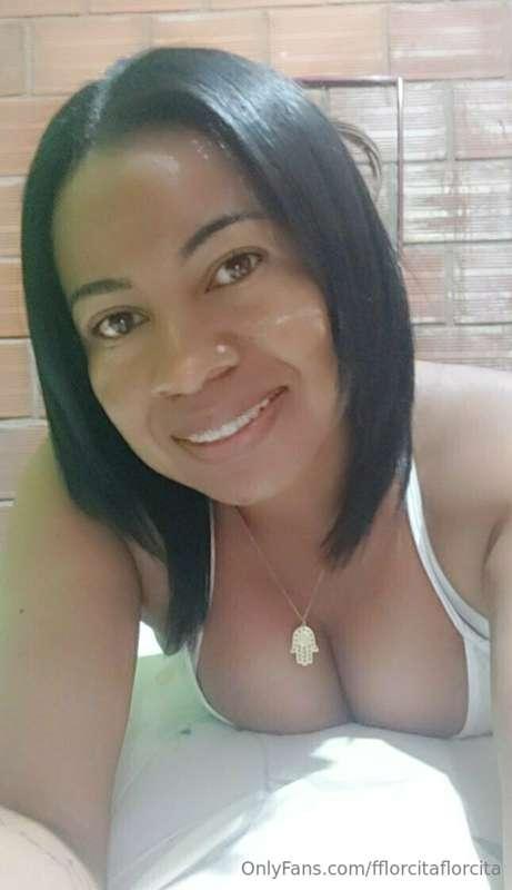 HOT MOM COLOMBIAN BRUNETTE

📲v1D30 C4LLS
😈sexting
📏cock rate..