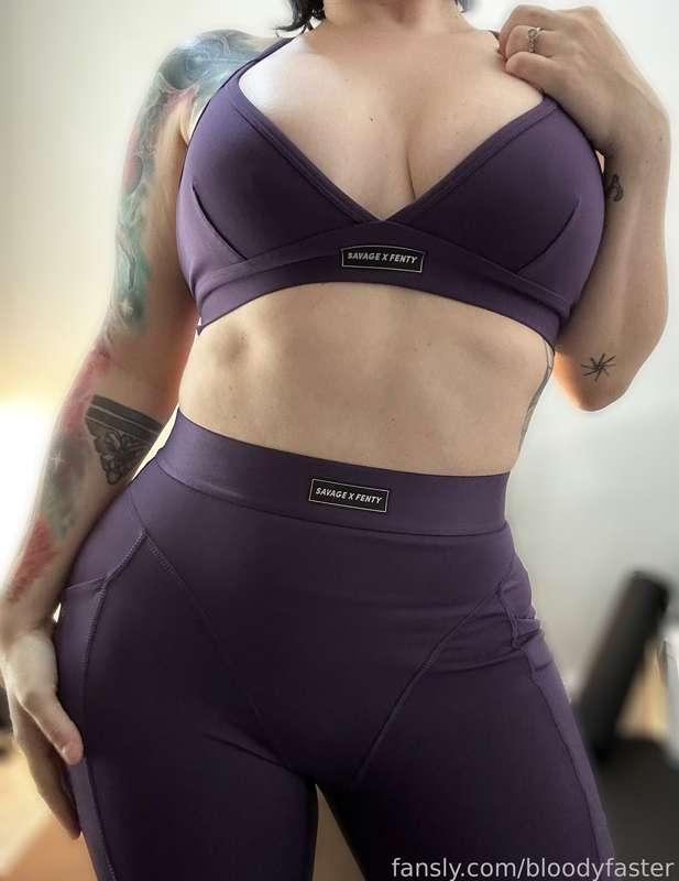 mommy gonna be getting real hot &amp; sweaty in her workout fits 